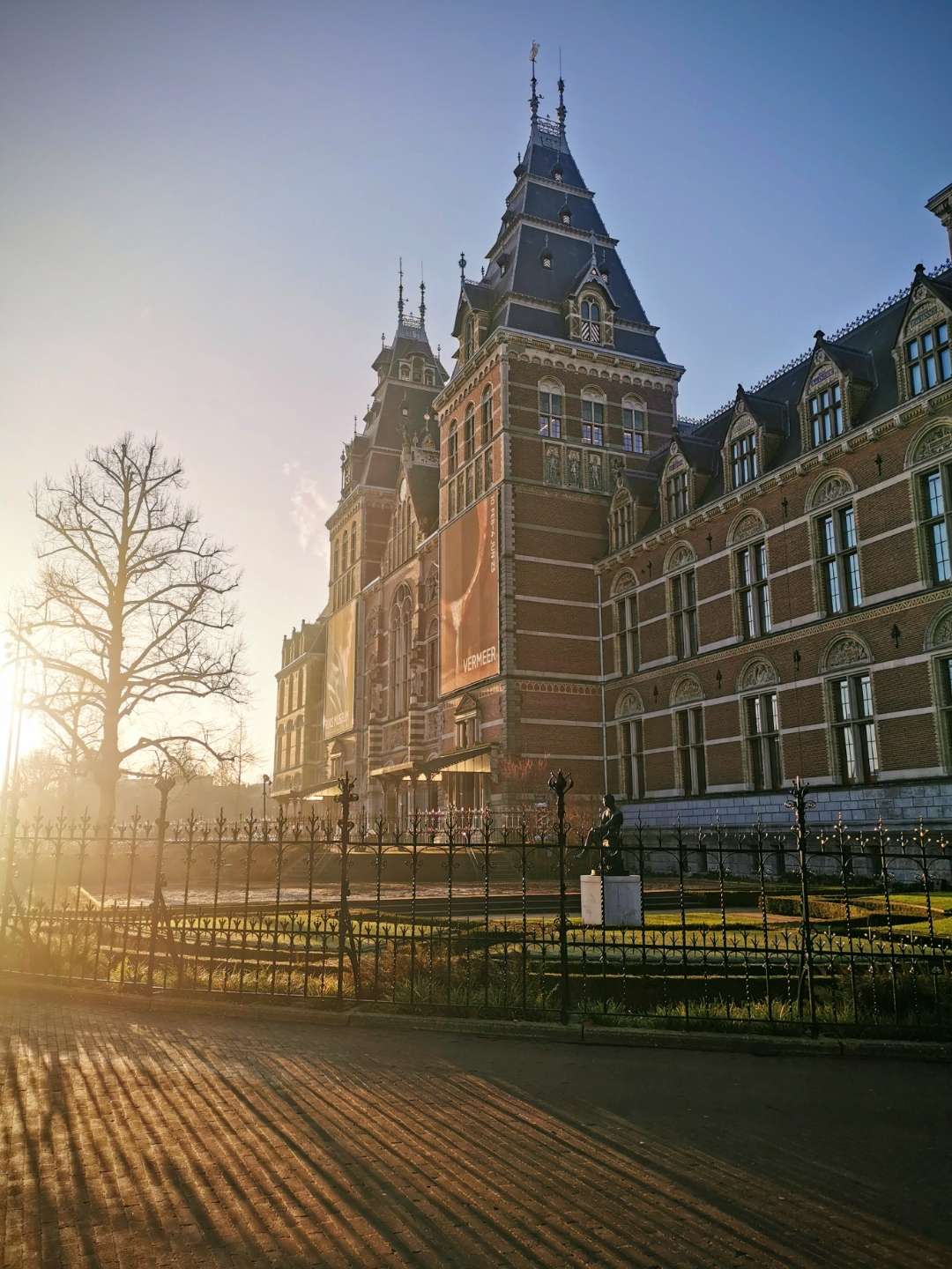 Inside the Rijksmuseum with Timm guiding visitors through the Gallery of Honour